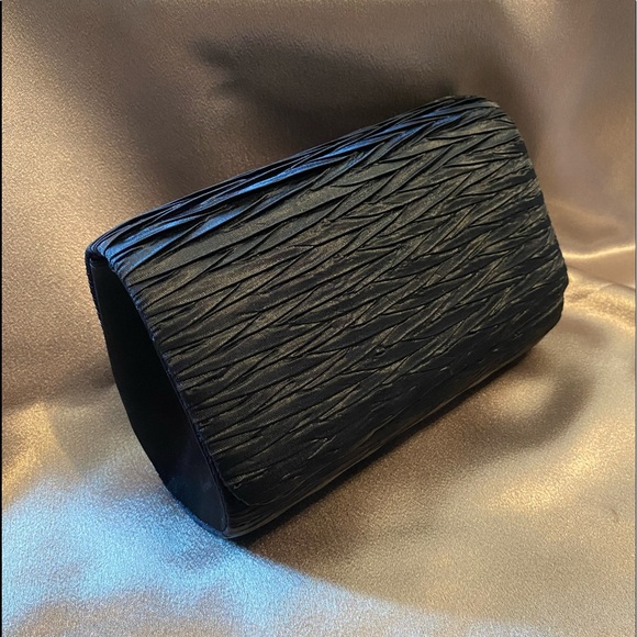 NYTLITES Handbags - Navy Blue Satin Clutch